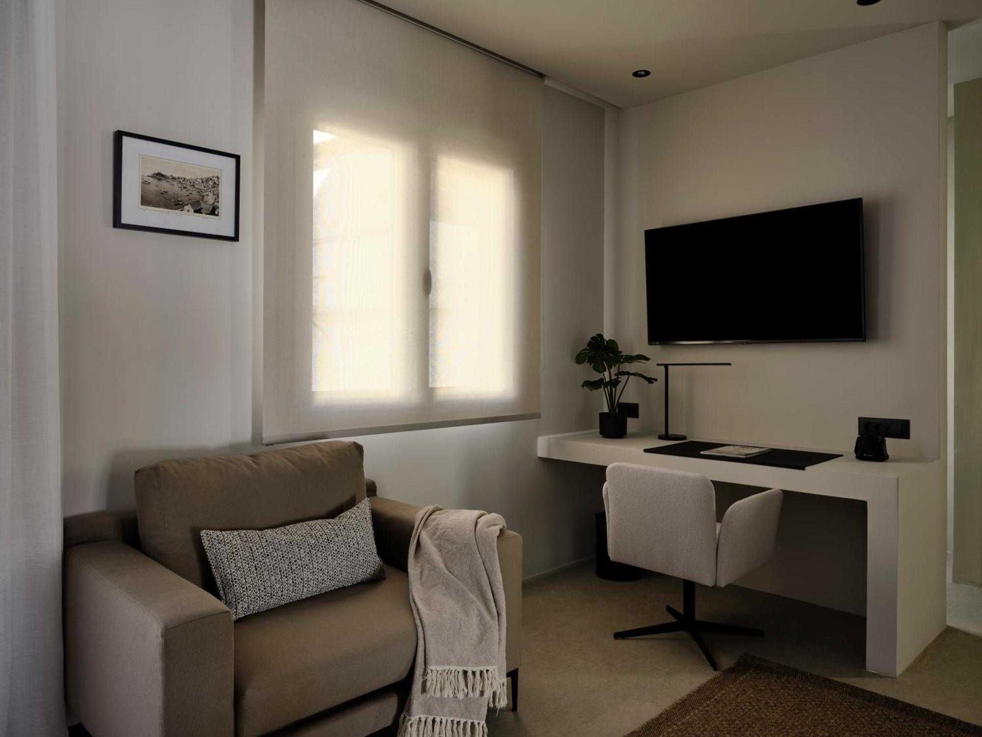 Bond Smart Living Suites Athens Exterior photo